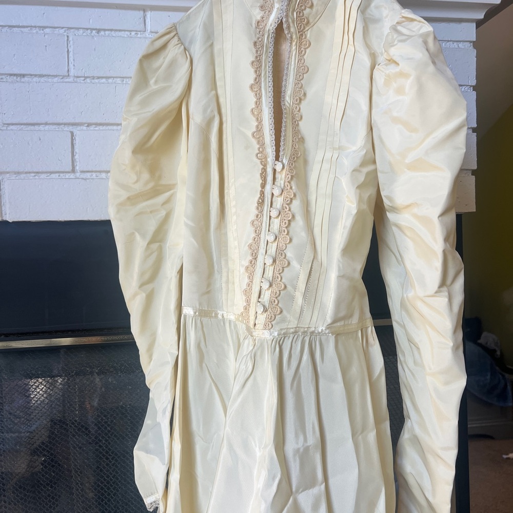 Gunne Sax Cream Bishop Sleeve Gown with Bib Collar Vintage - Picture 2 of 9